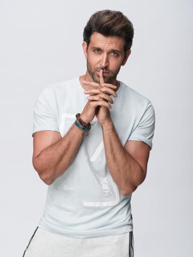 5 Non-Muslim Actors Who Could Be Poster Boys for Inter-Faith Harmony